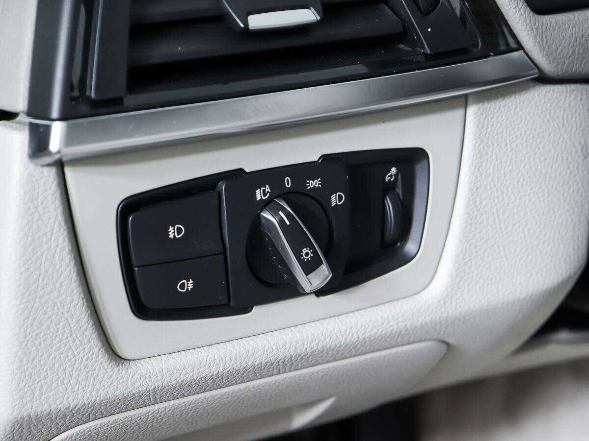 Б/У БМВ 3 серии 2012 года. Фото: #14