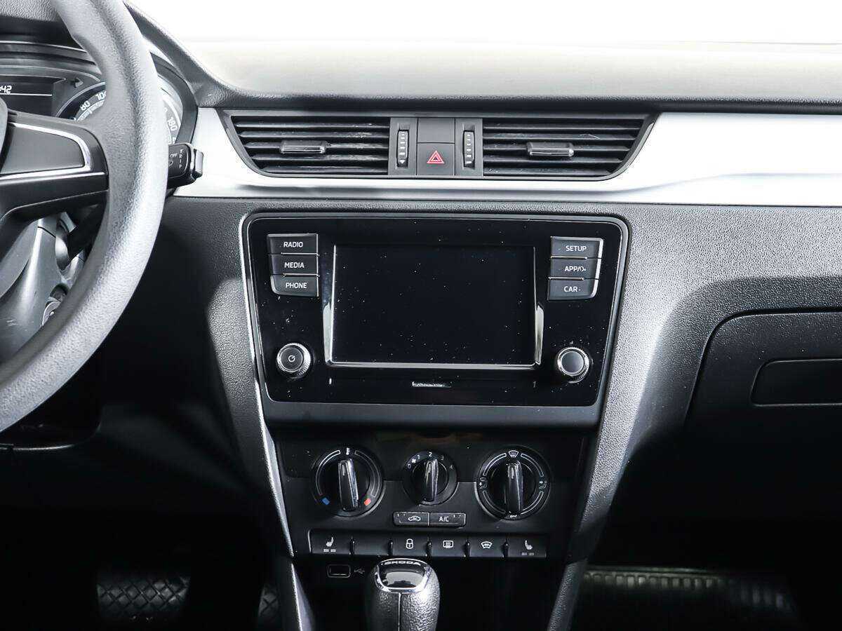 Б/У Шкода Рапид 2019 года. Фото: #11