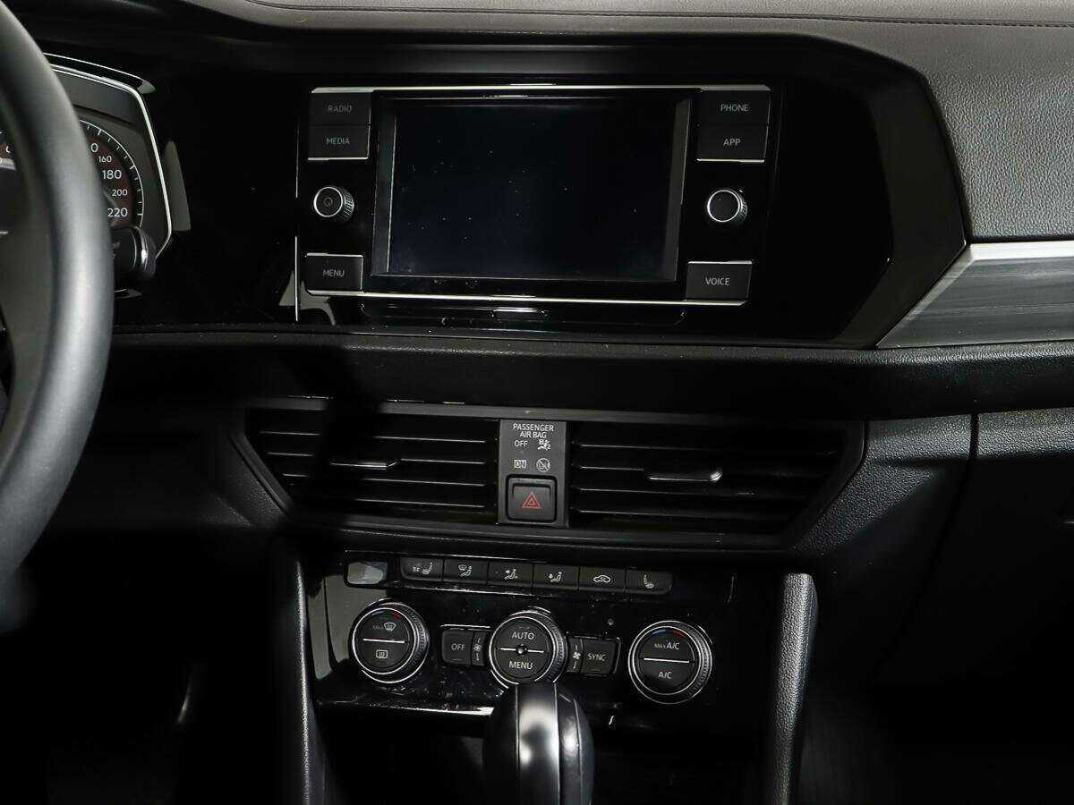 Б/У Фольксваген Джетта 2019 года. Фото: #11