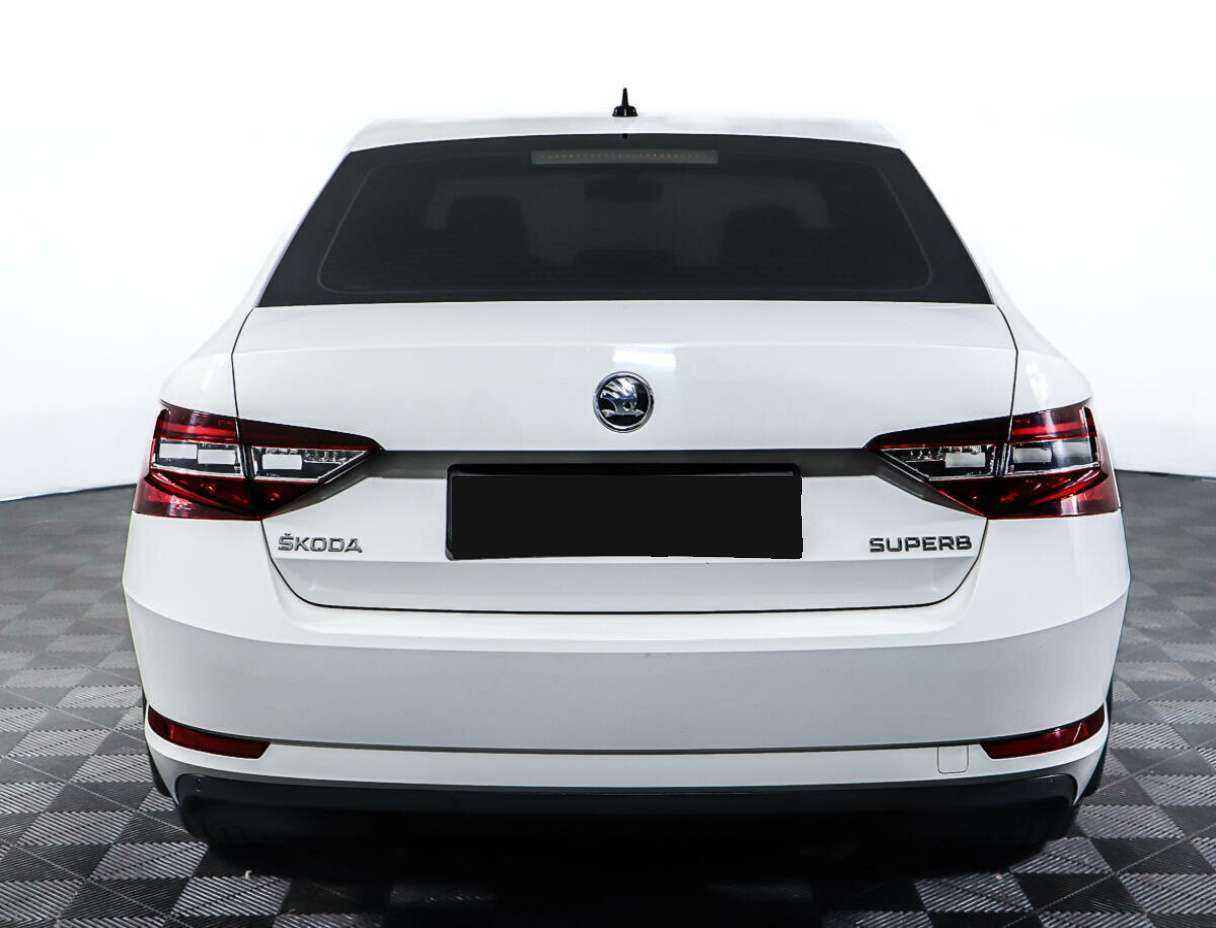 Б/У Шкода Суперб 2017 года. Фото: #4