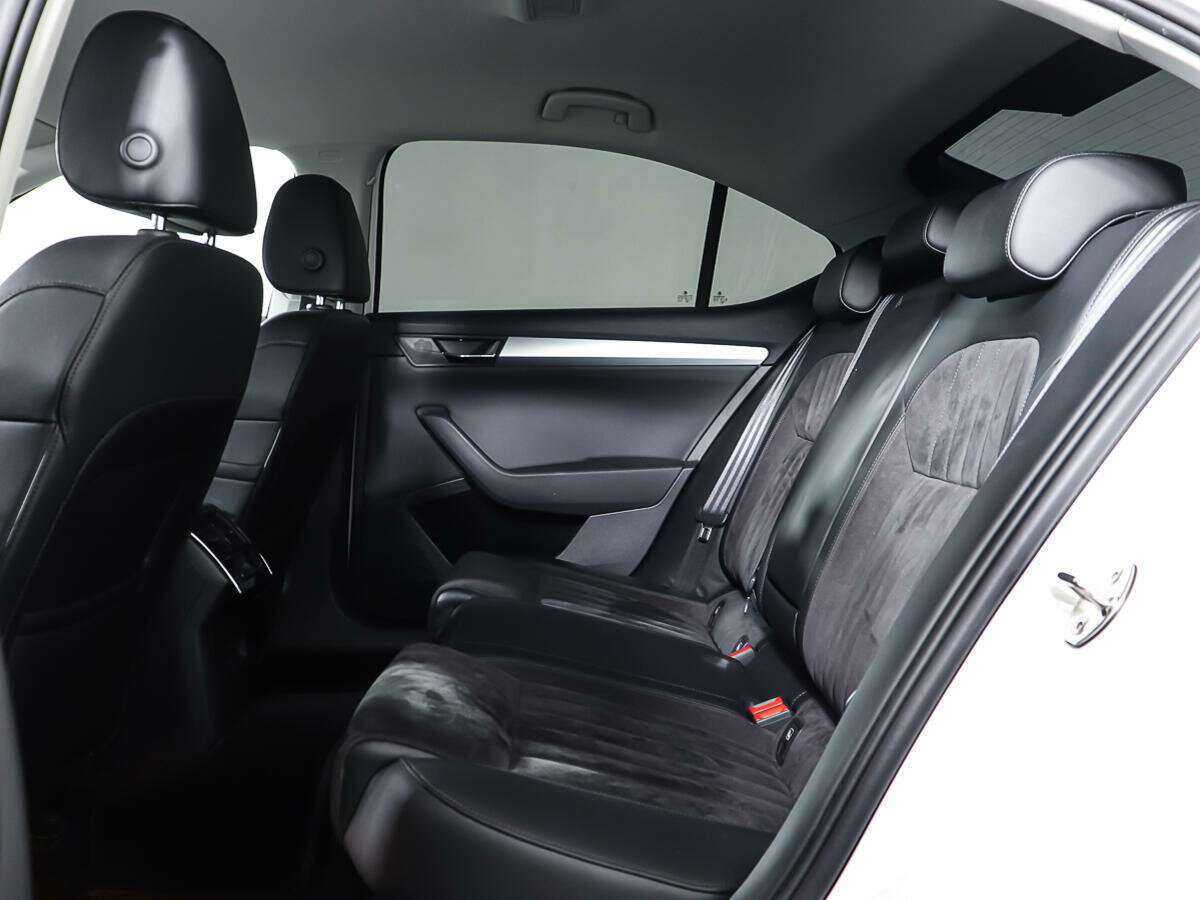 Б/У Шкода Суперб 2017 года. Фото: #8