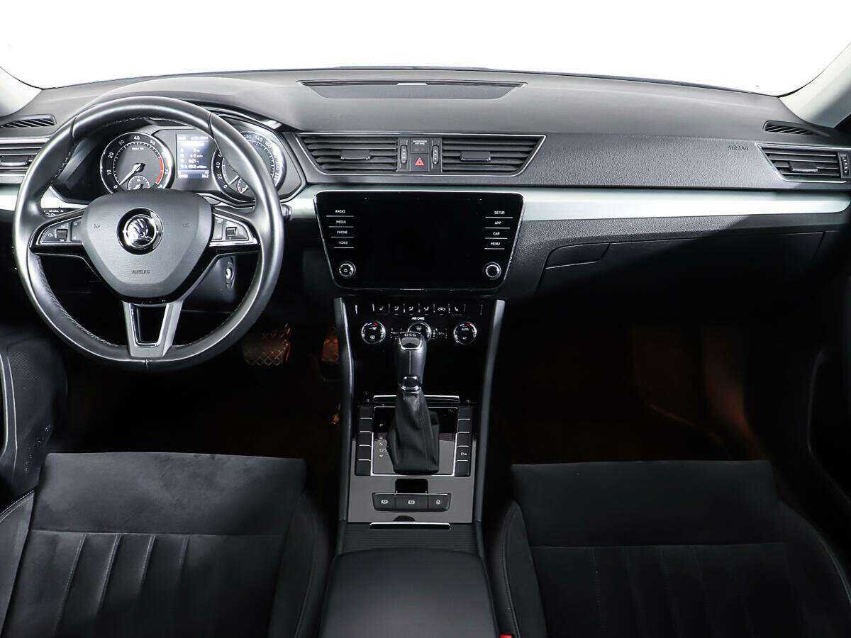 Б/У Шкода Суперб 2017 года. Фото: #9