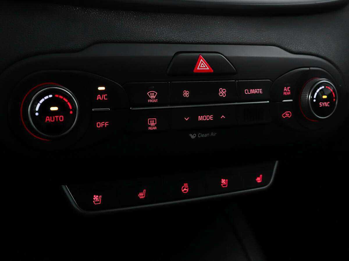 Б/У Киа Соренто 2015 года. Фото: #16