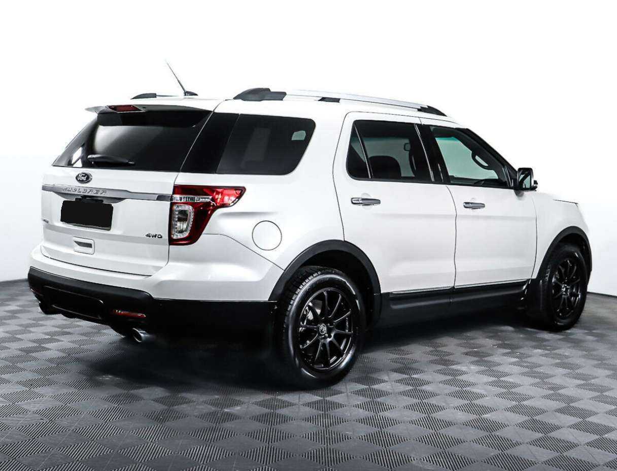 Б/У Форд Експлорер 2012 года. Фото: #4