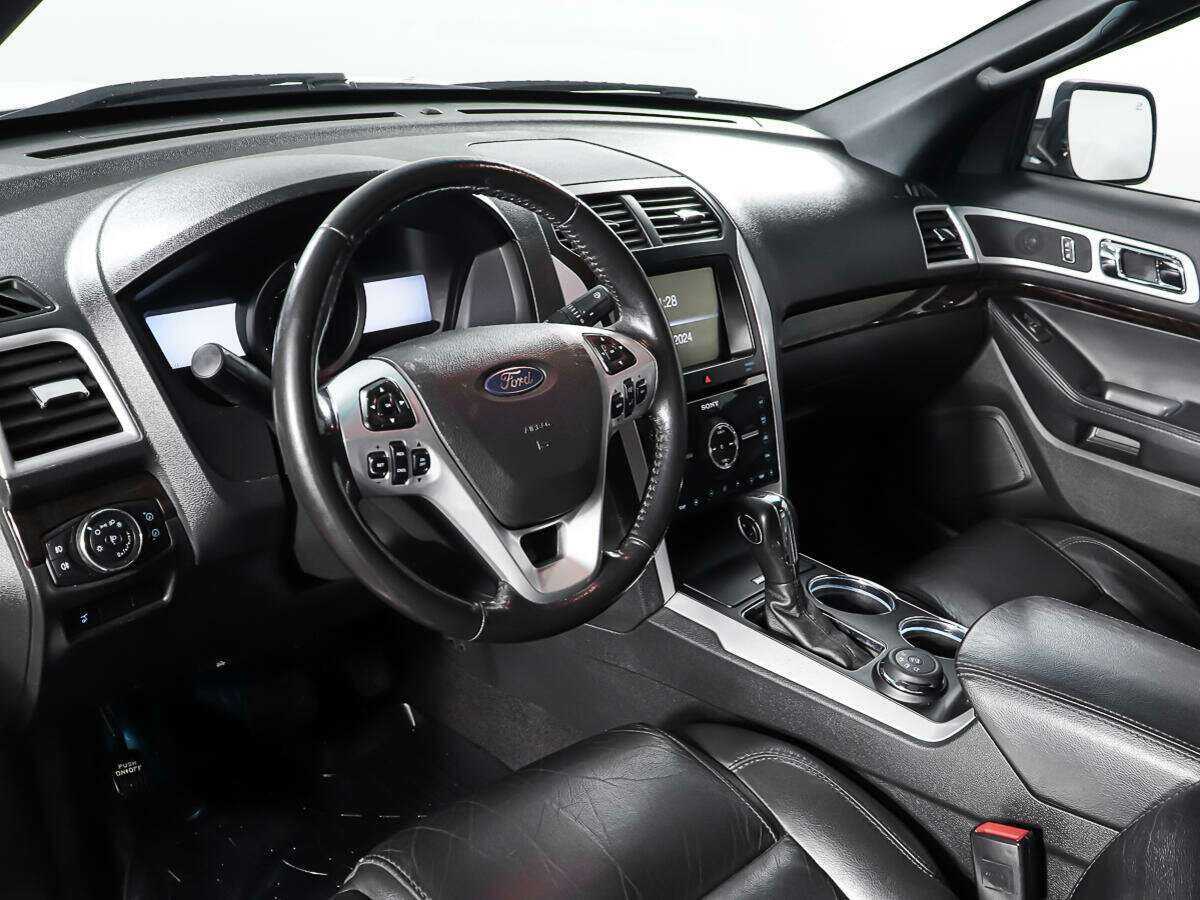 Б/У Форд Експлорер 2012 года. Фото: #15