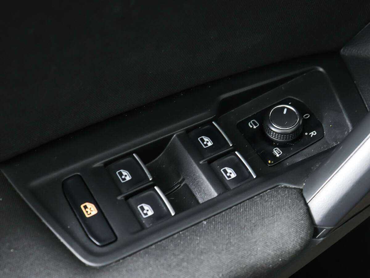 Б/У Фольксваген Тигуан 2018 года. Фото: #20