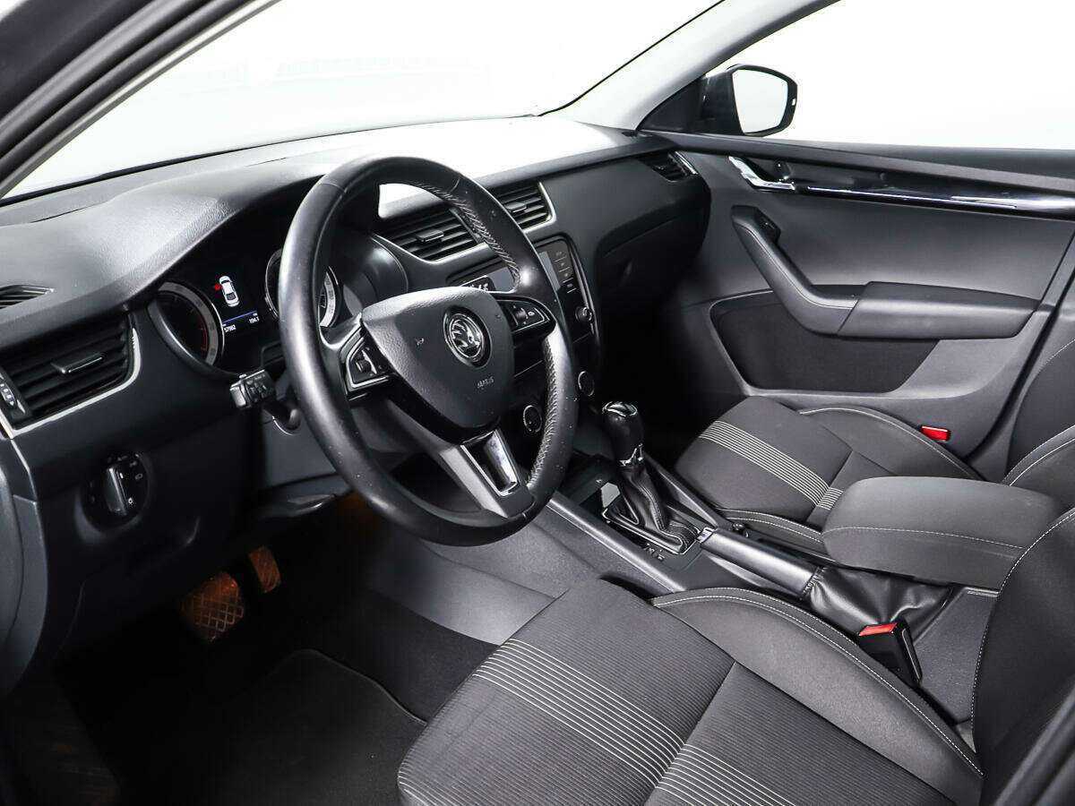 Б/У Шкода Октавия 2017 года. Фото: #13