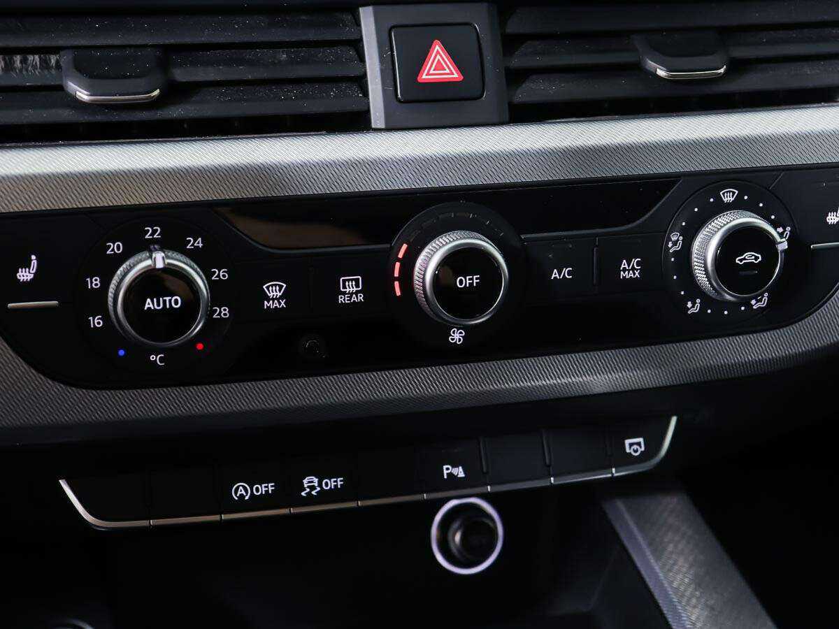 Б/У Ауди А4 2015 года. Фото: #15