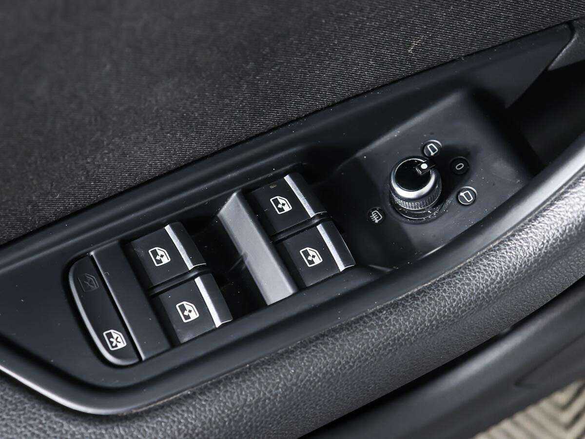 Б/У Ауди А4 2015 года. Фото: #16