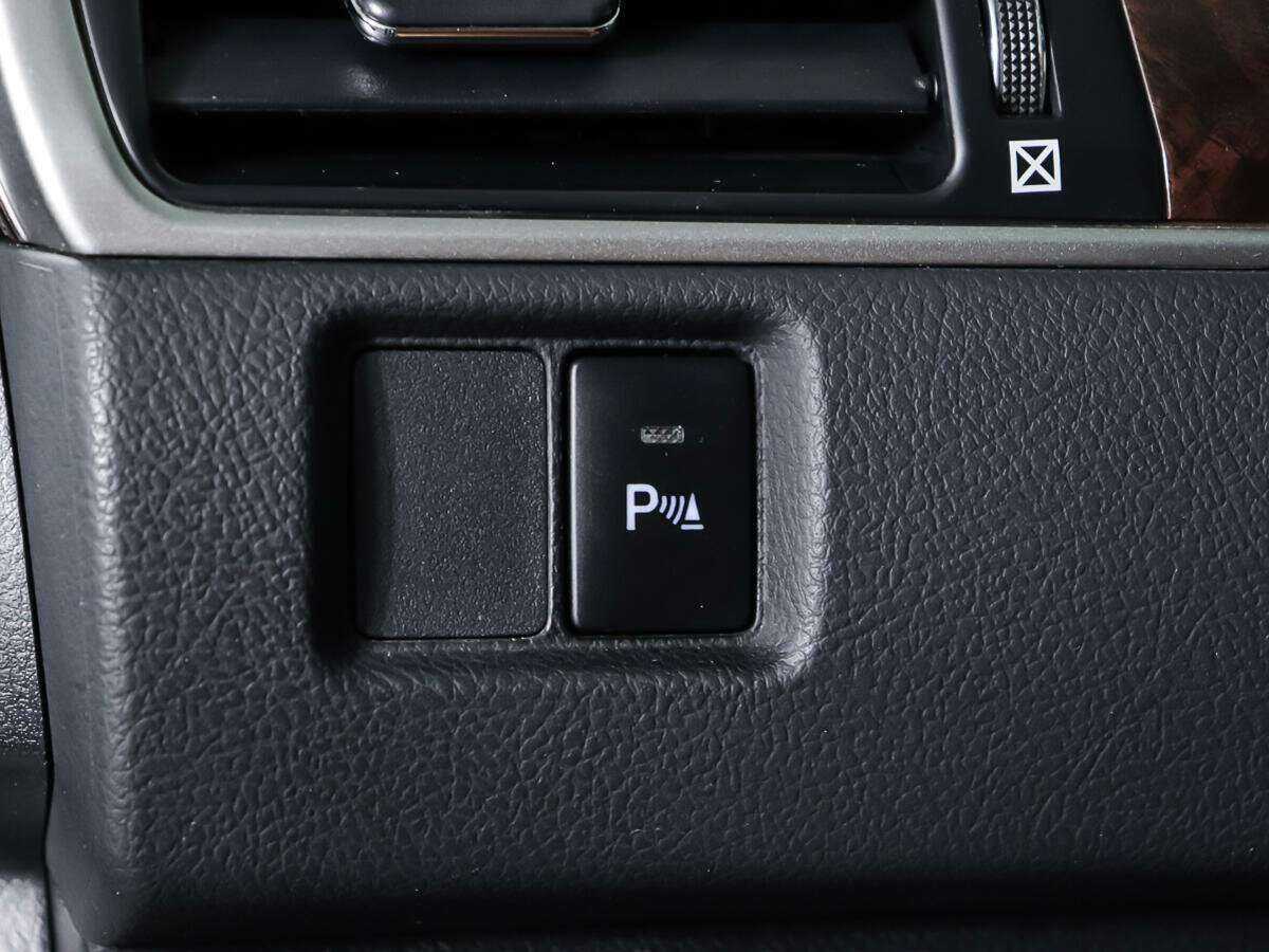 Б/У Тойота Камри 2017 года. Фото: #19