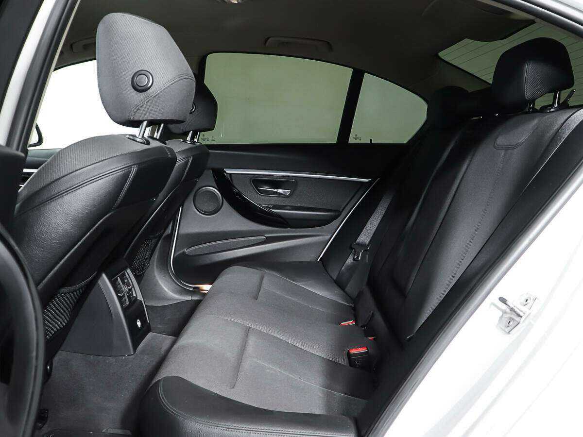 Б/У БМВ 3 серии 2016 года. Фото: #9