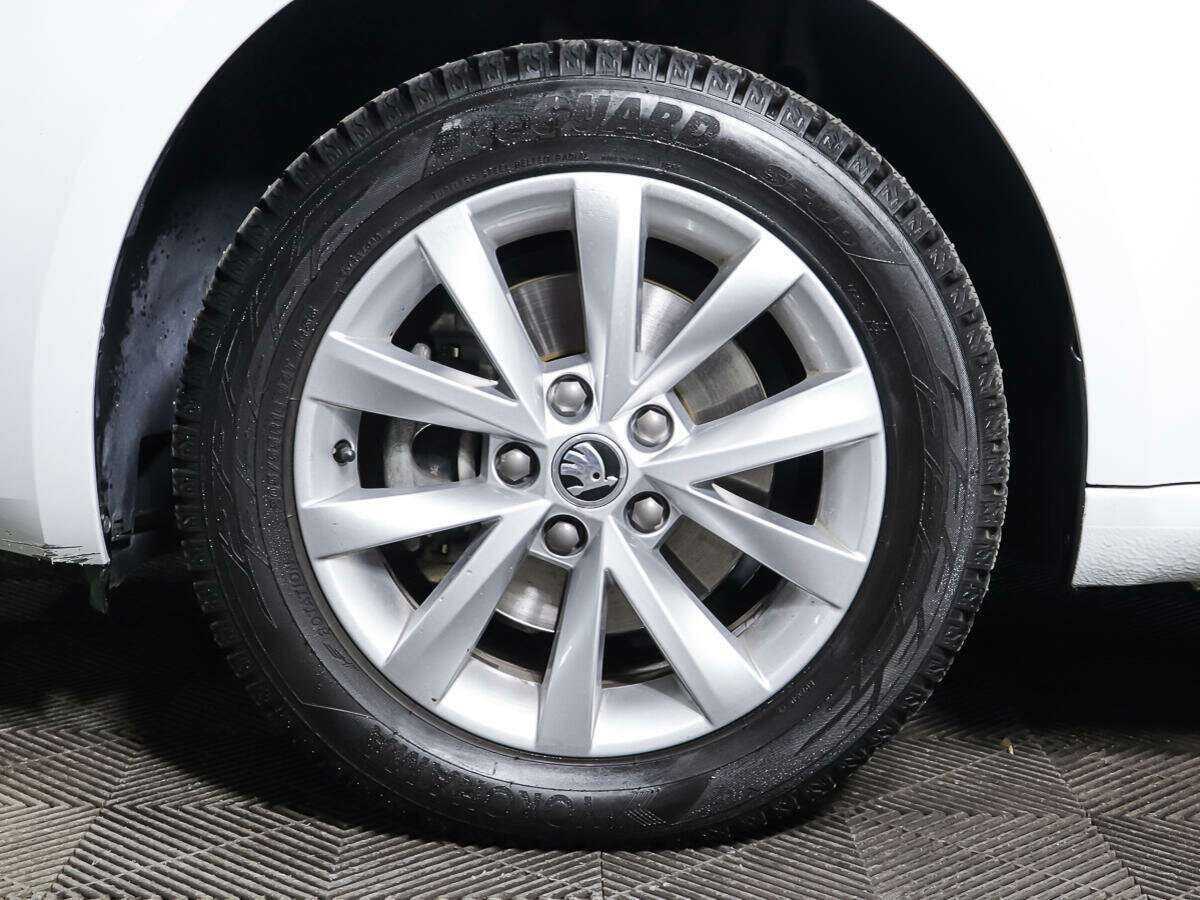 Б/У Шкода Октавия 2018 года. Фото: #23