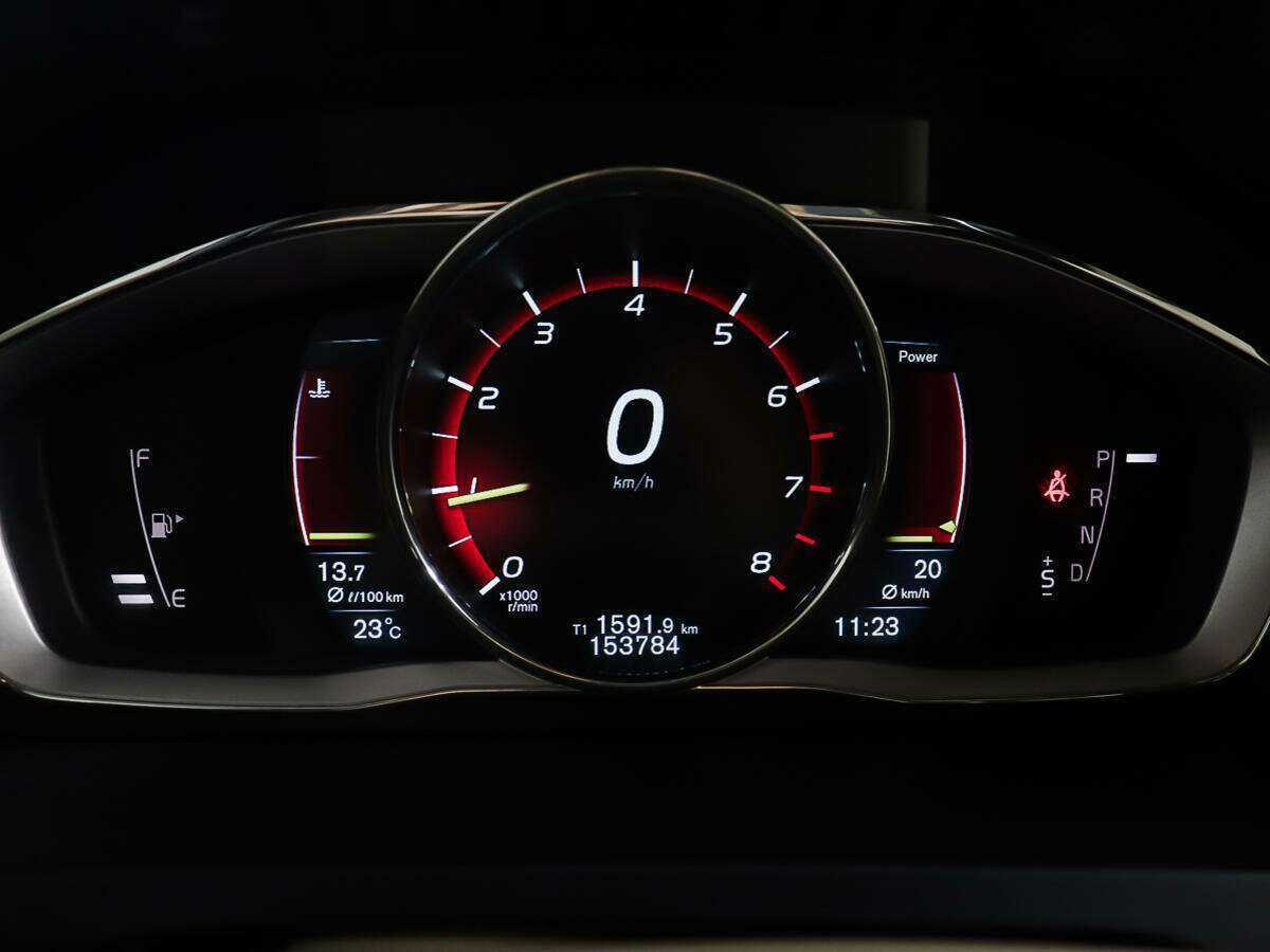 Б/У Вольво С60 2014 года. Фото: #13