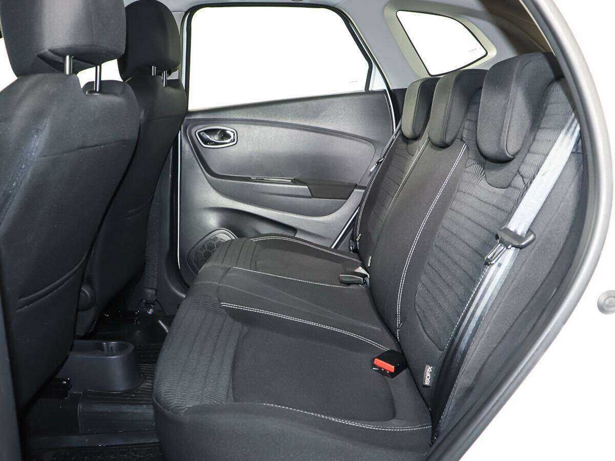 Б/У Рено Каптюр 2017 года. Фото: #9