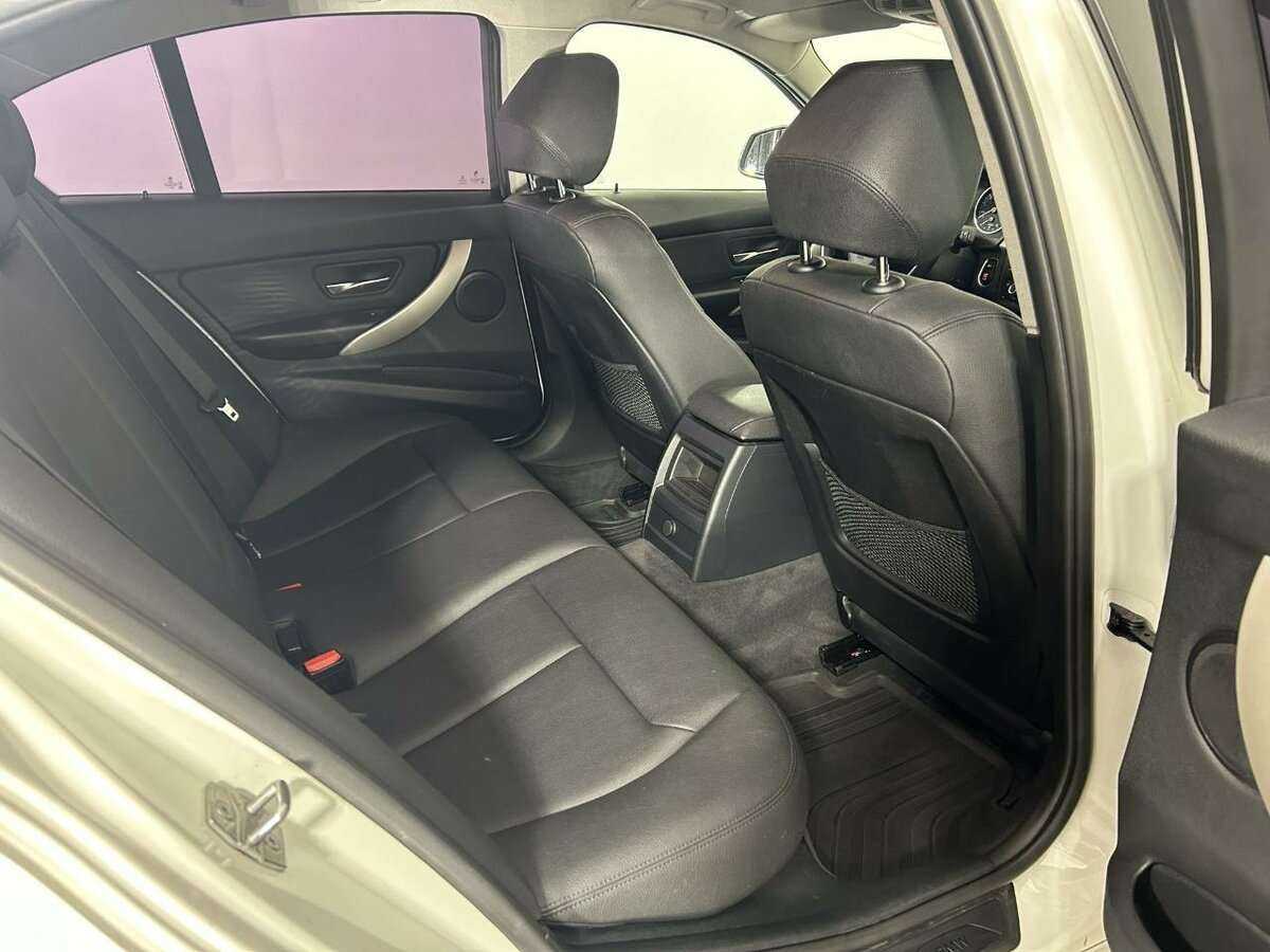 Б/У БМВ 3 серии 2014 года. Фото: #16