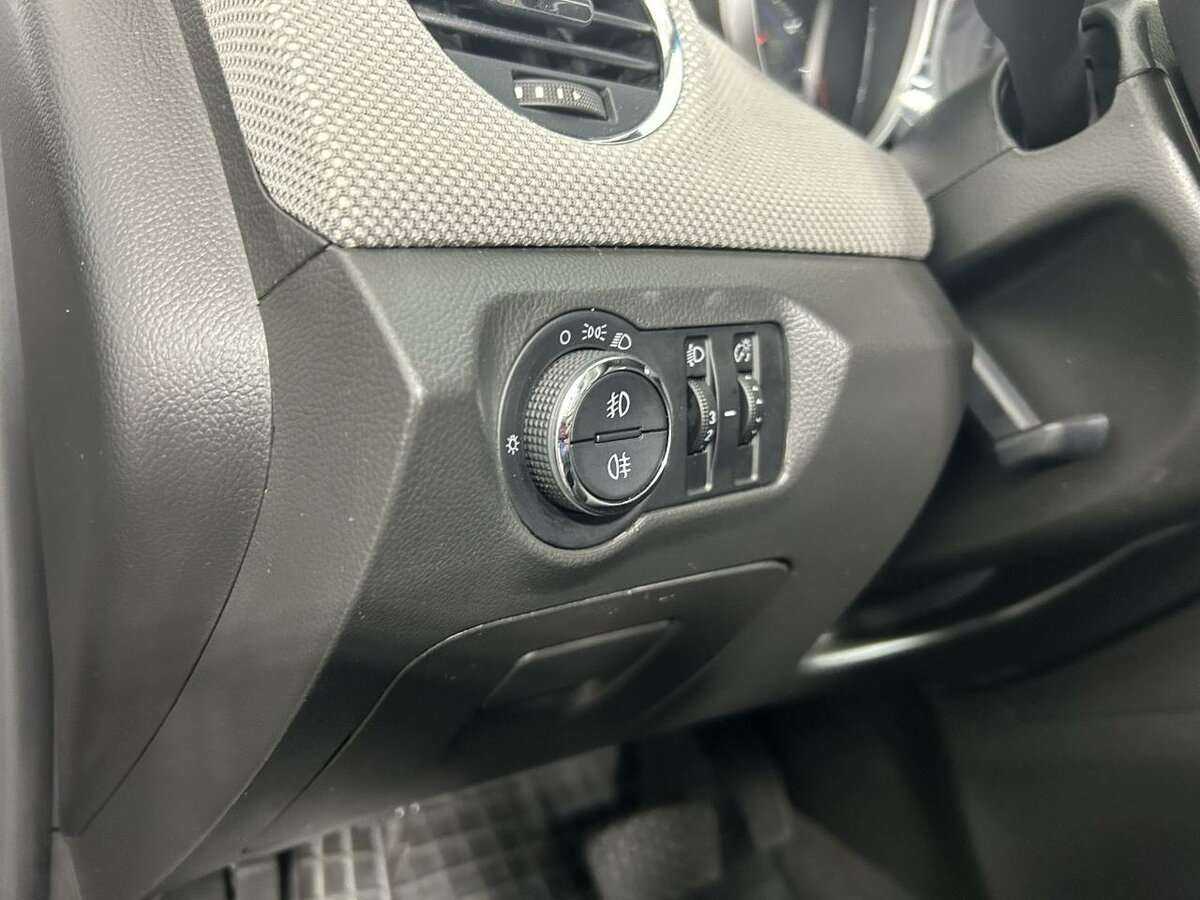 Б/У Шевроле Круз 2013 года. Фото: #8