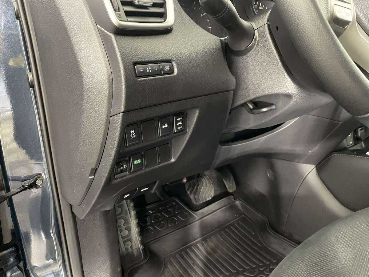 Б/У Ниссан Икс-Трейл 2017 года. Фото: #8