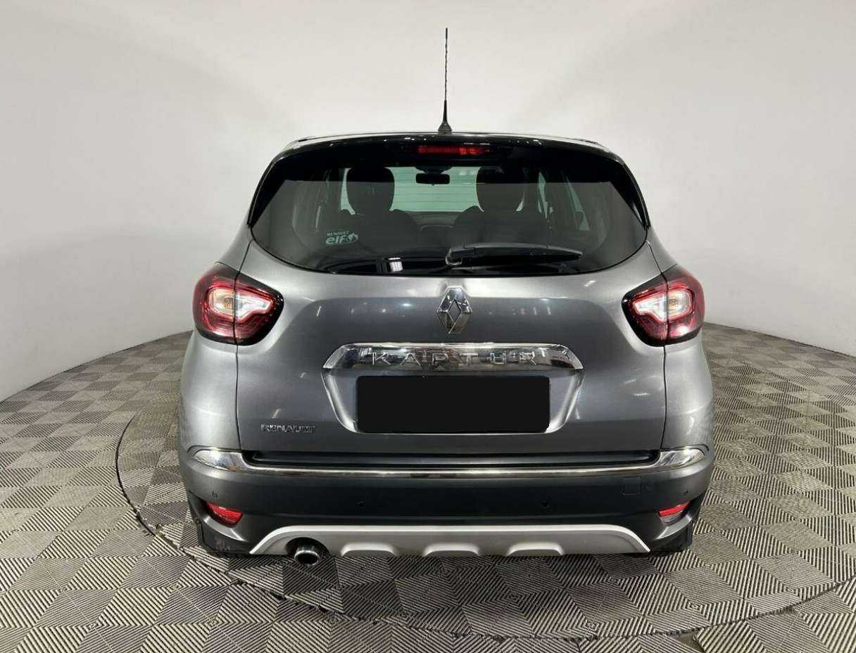 Б/У Рено Каптюр 2017 года. Фото: #2