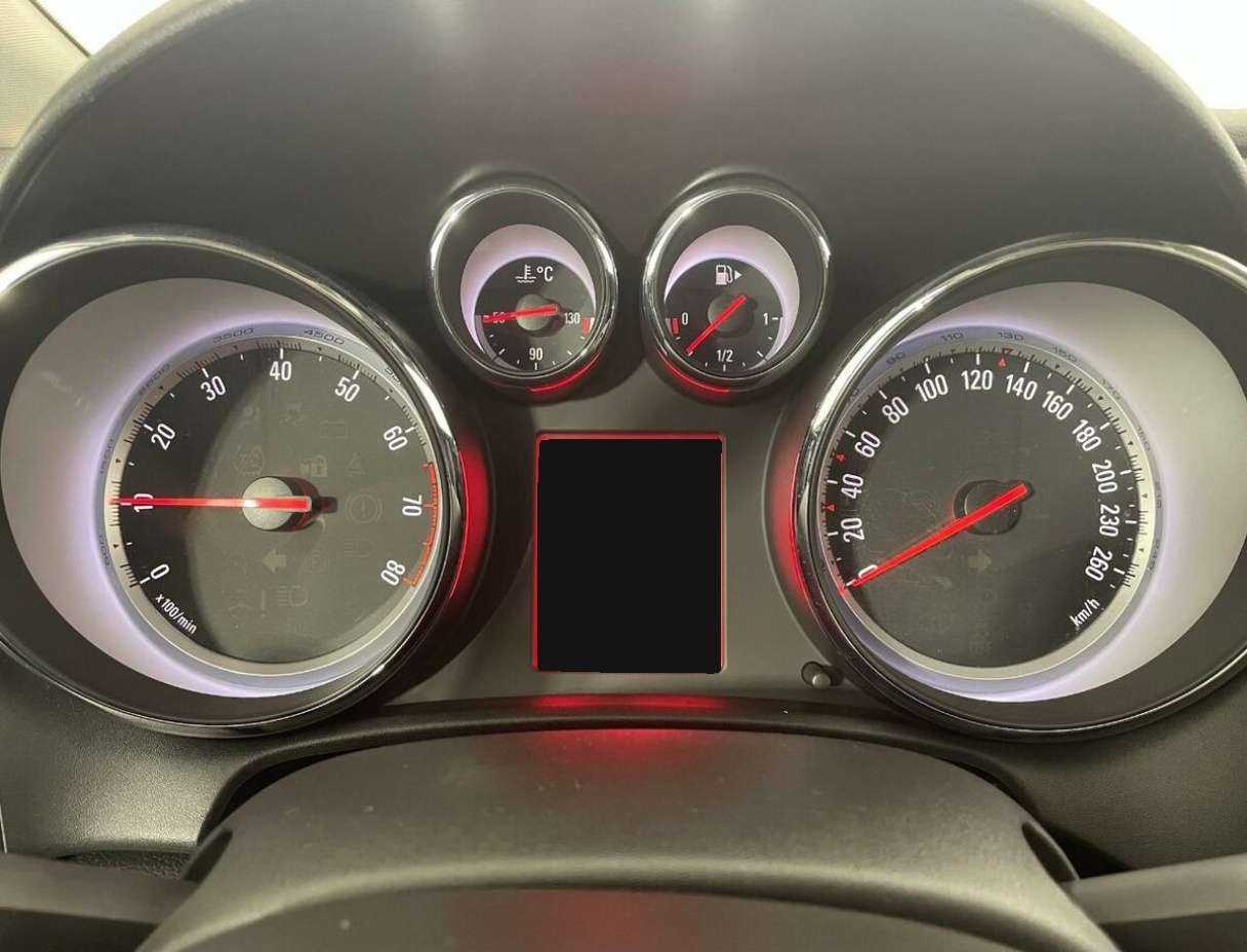 Б/У Опель Астра 2013 года. Фото: #10