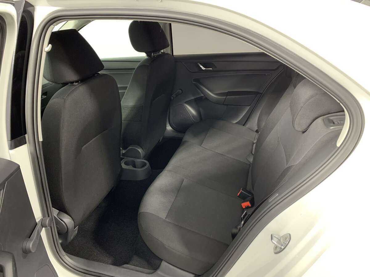 Б/У Шкода Рапид 2017 года. Фото: #11