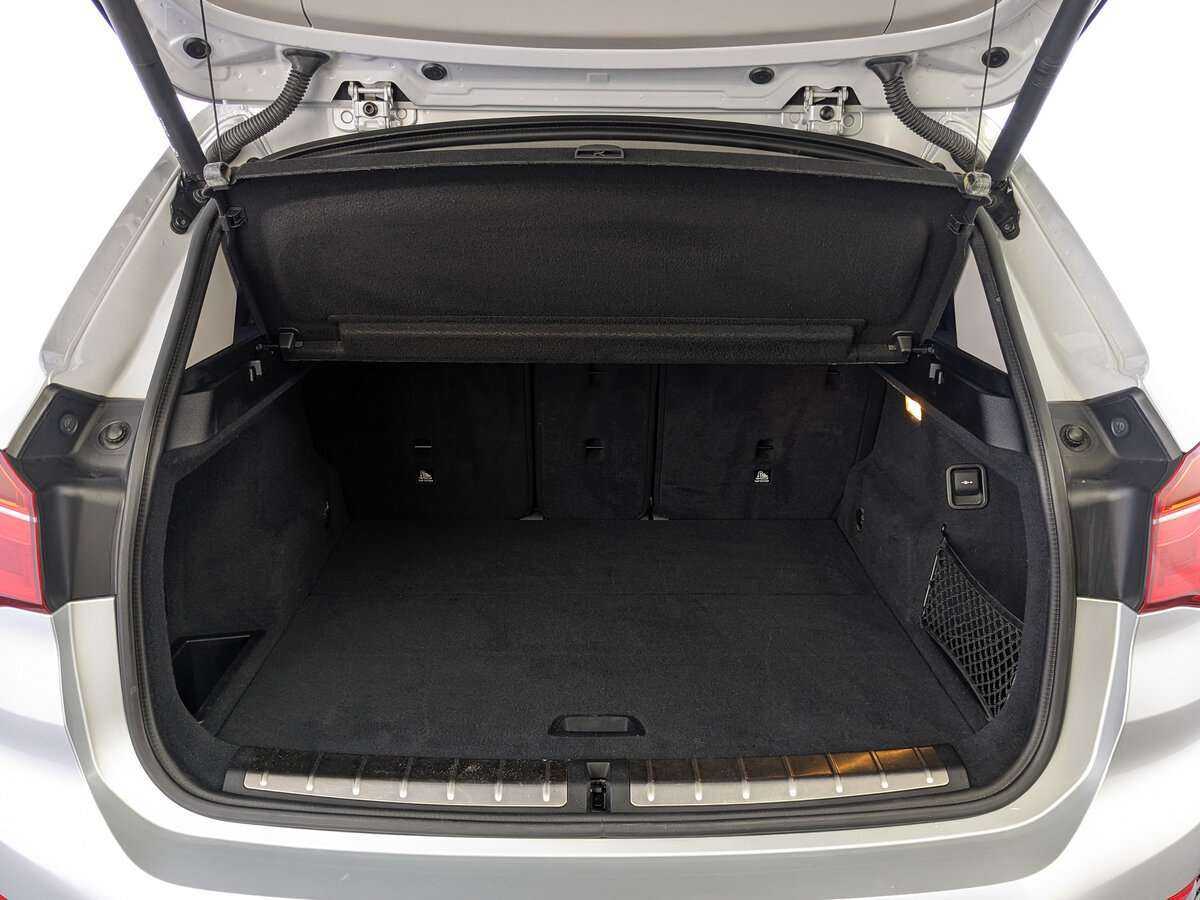 Б/У БМВ Икс1 2015 года. Фото: #9