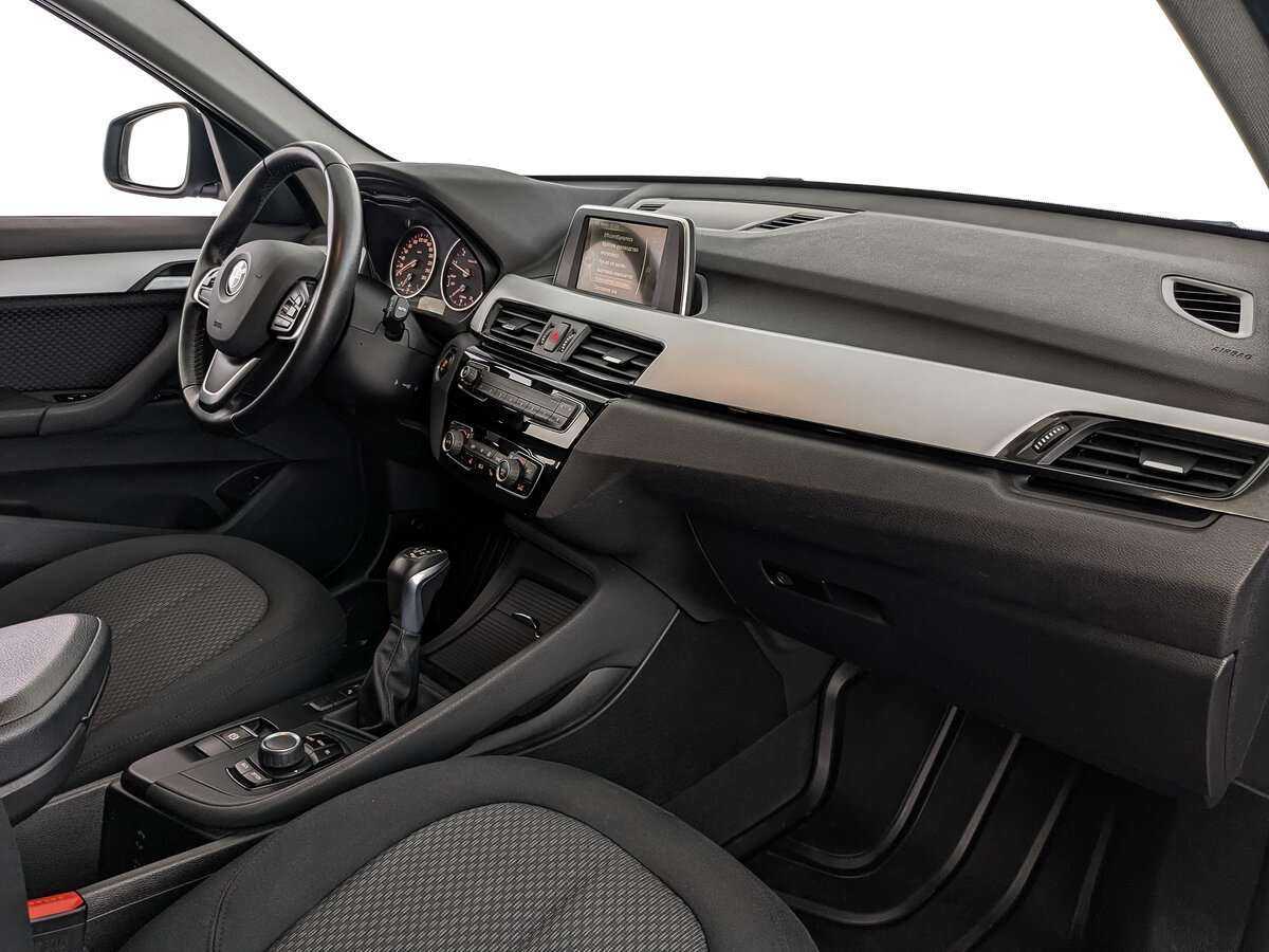 Б/У БМВ Икс1 2015 года. Фото: #12