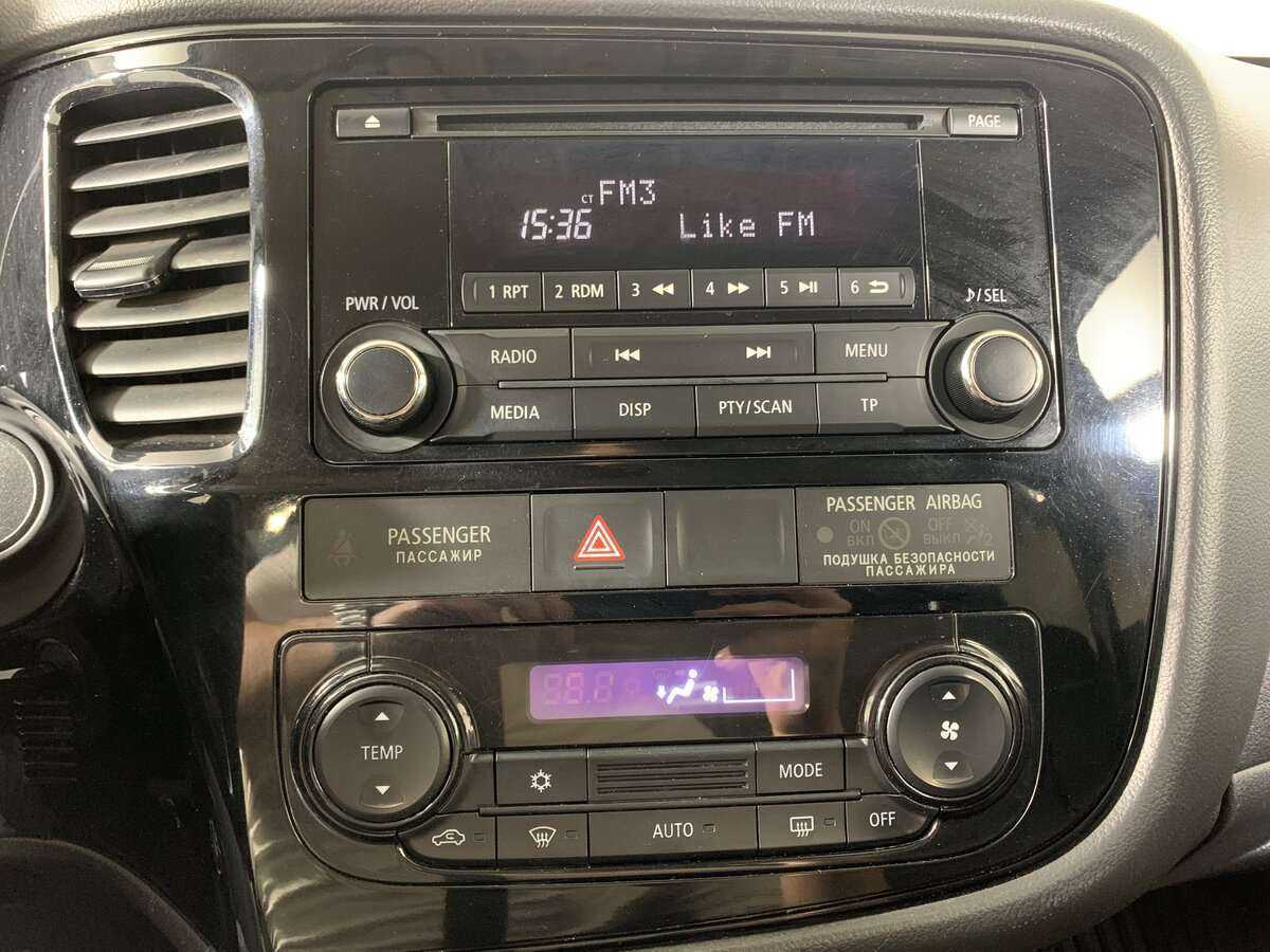 Б/У Митсубиши Оутлэндер 2018 года. Фото: #13