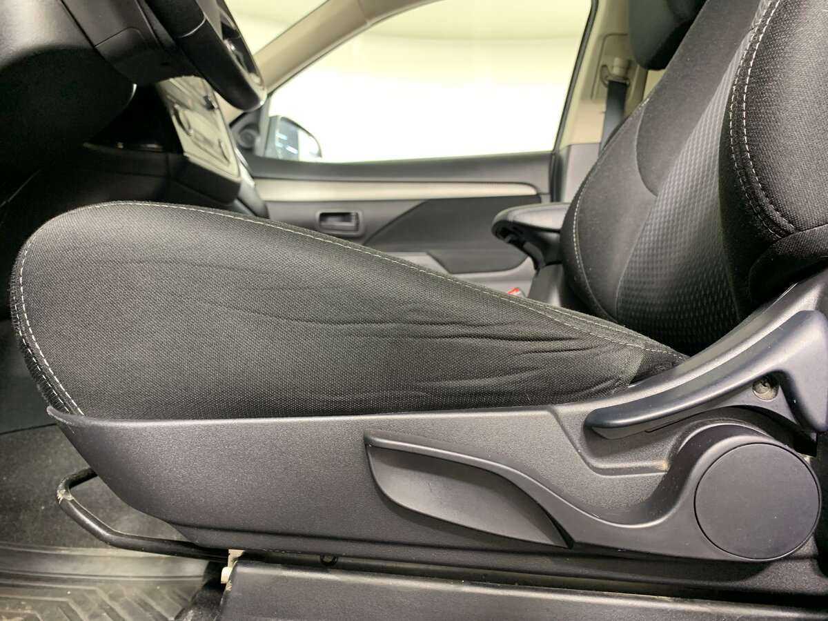 Б/У Митсубиши Оутлэндер 2018 года. Фото: #14