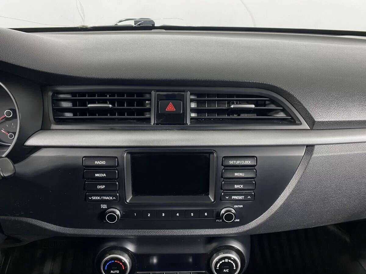 Б/У Киа Рио 2018 года. Фото: #10