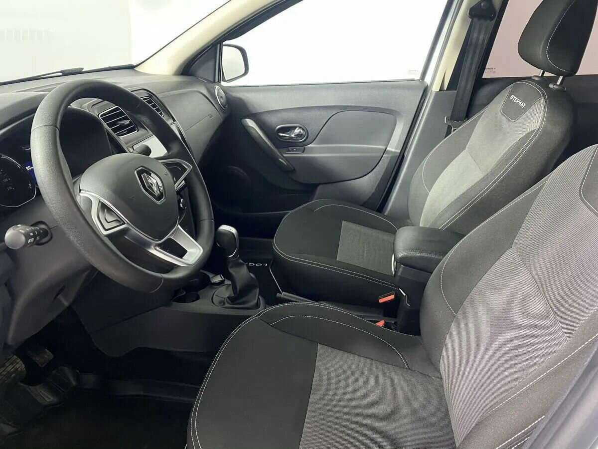 Б/У Рено Логан 2021 года. Фото: #4