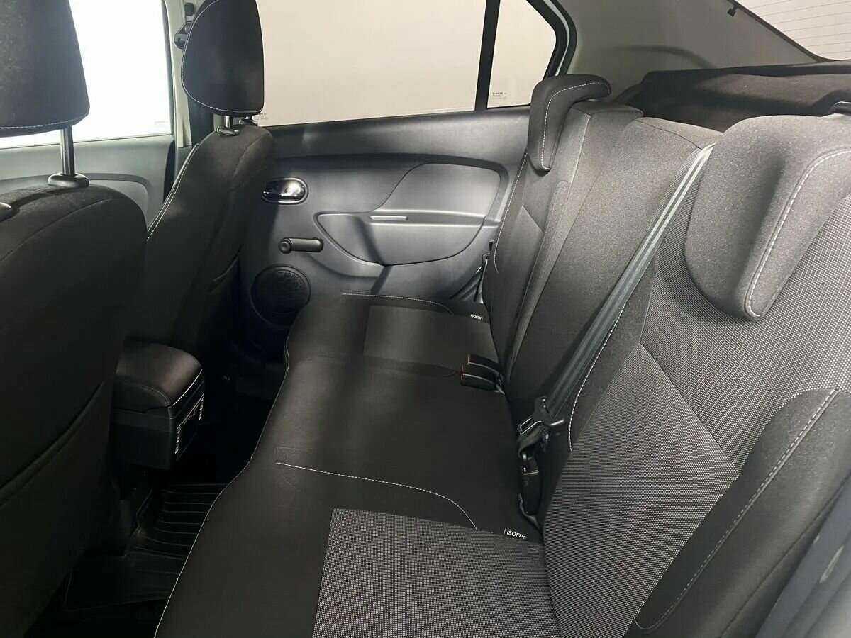 Б/У Рено Логан 2021 года. Фото: #5