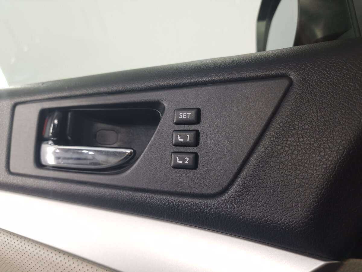 Б/У Субару Аутбэк 2014 года. Фото: #10