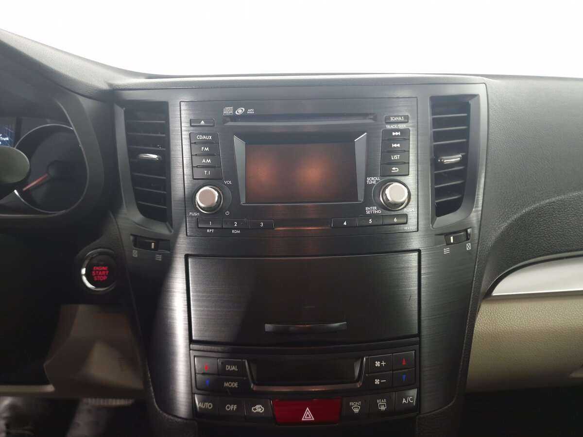 Б/У Субару Аутбэк 2014 года. Фото: #13