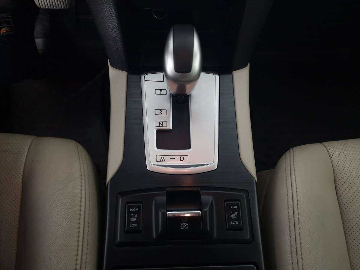 Б/У Субару Аутбэк 2014 года. Фото: #14