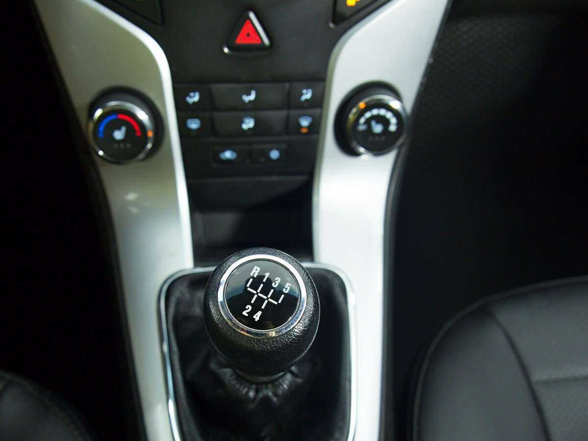 Б/У Шевроле Круз 2013 года. Фото: #17