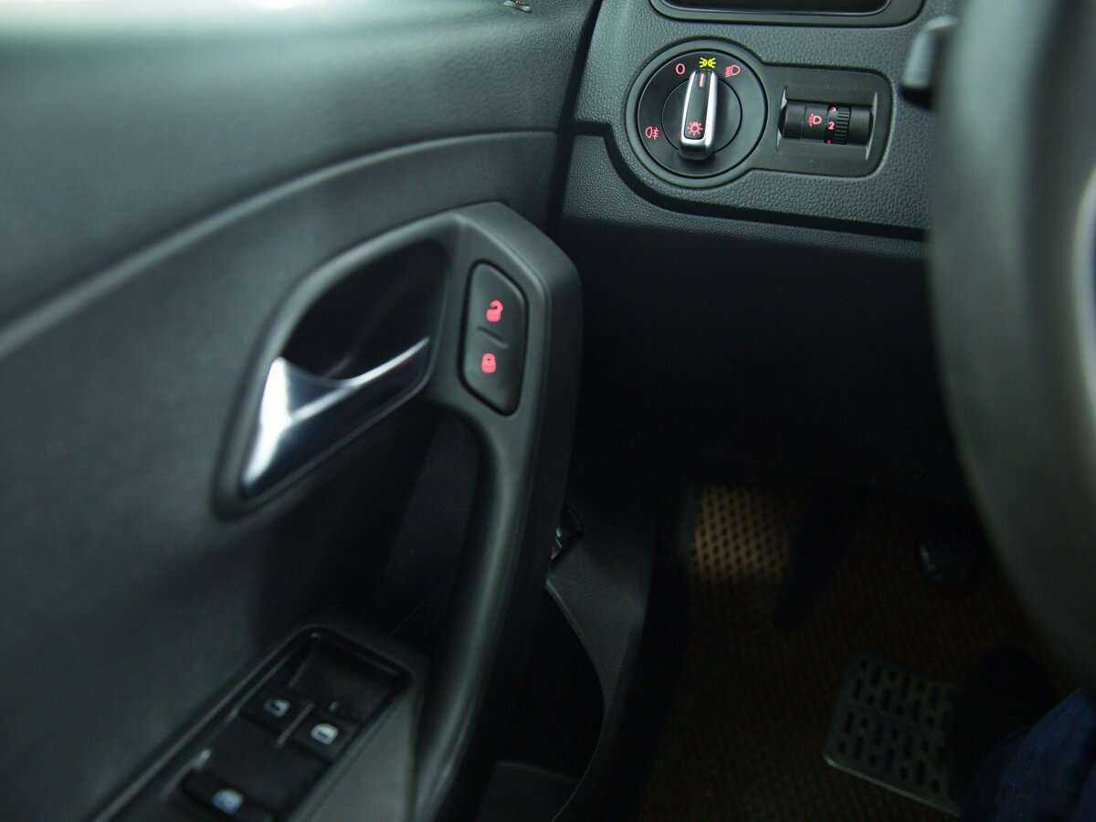 Б/У Фольксваген Поло 2019 года. Фото: #14