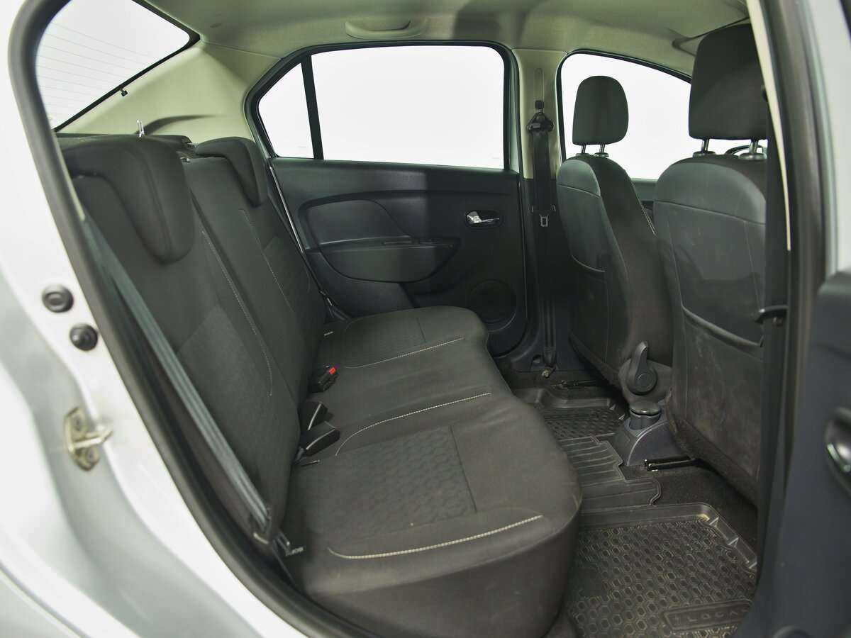 Б/У Рено Логан 2015 года. Фото: #16