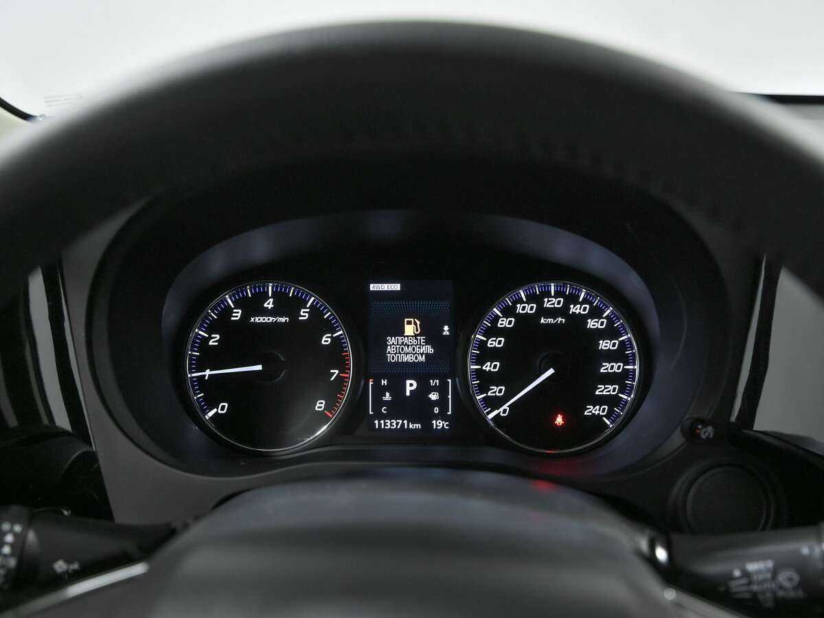 Б/У Митсубиши Оутлэндер 2018 года. Фото: #6