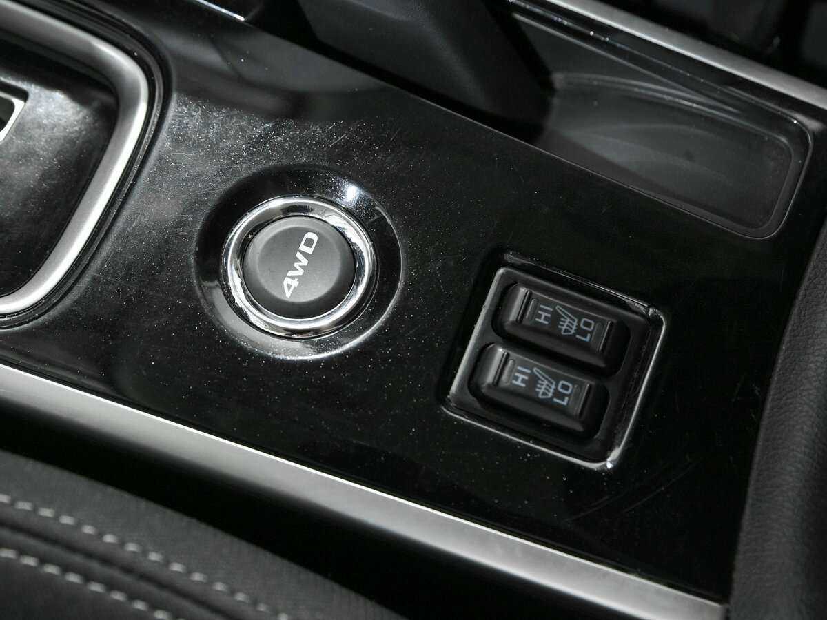 Б/У Митсубиши Оутлэндер 2018 года. Фото: #13