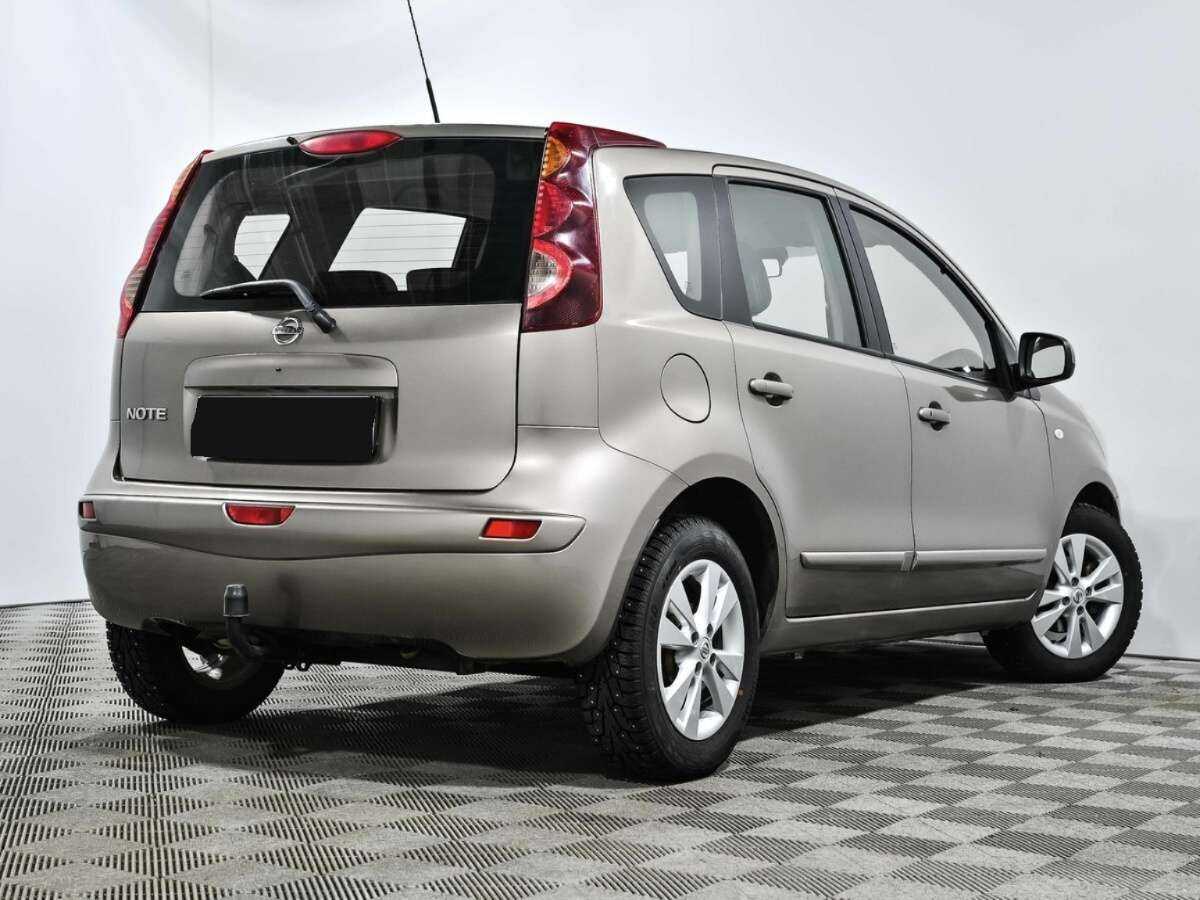 Б/У Ниссан Ноут 2013 года. Фото: #2