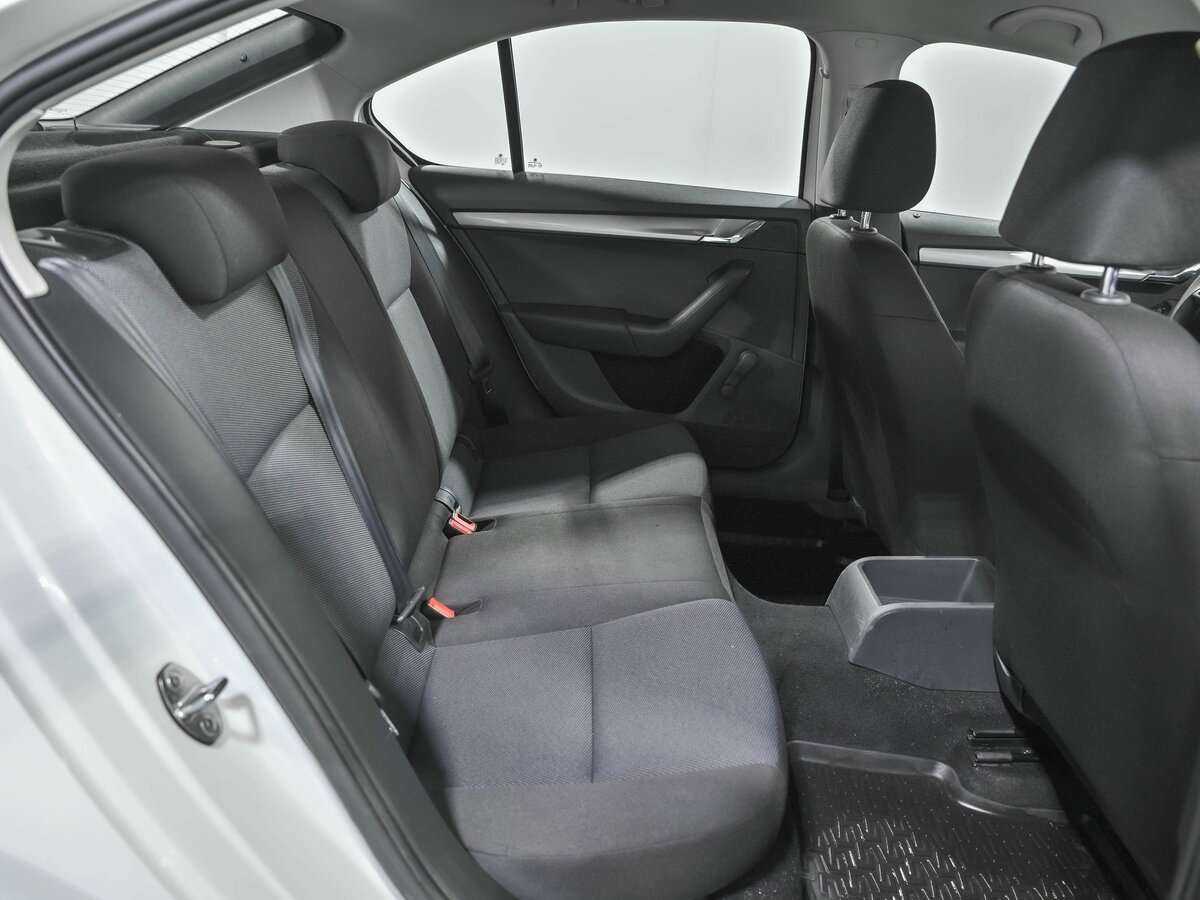 Б/У Шкода Октавия 2016 года. Фото: #14