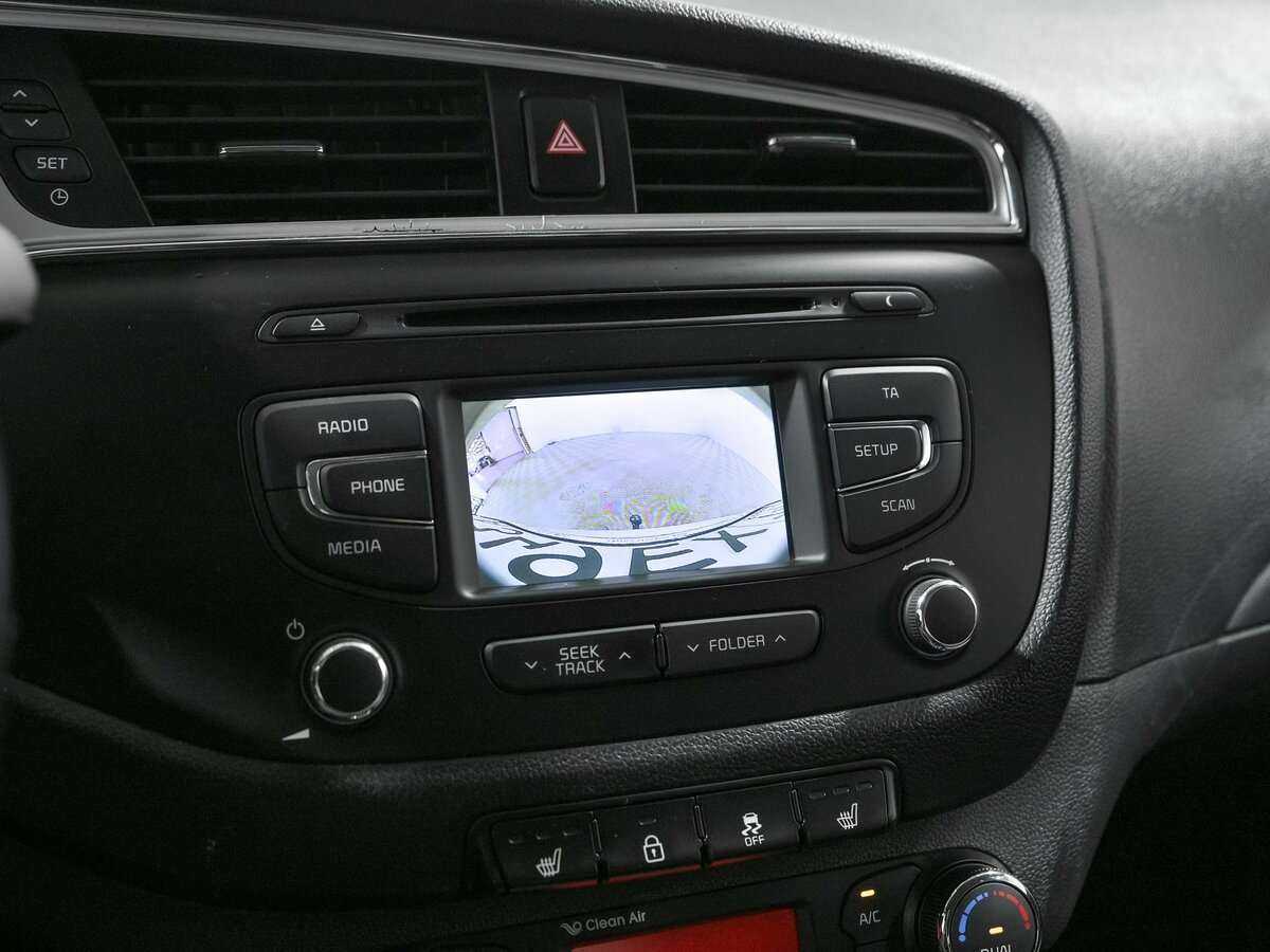 Б/У Киа Сид 2017 года. Фото: #10