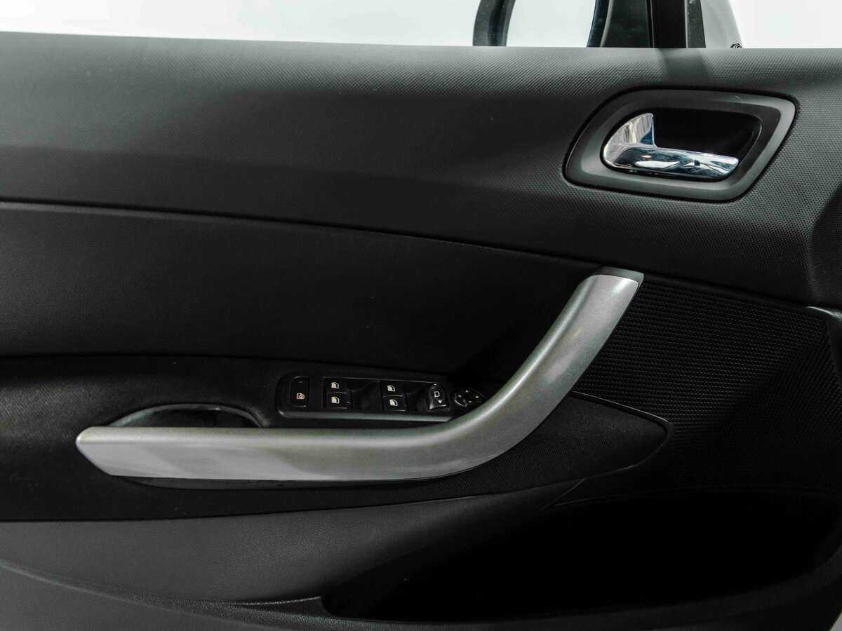 Б/У Пежо 408 2012 года. Фото: #10