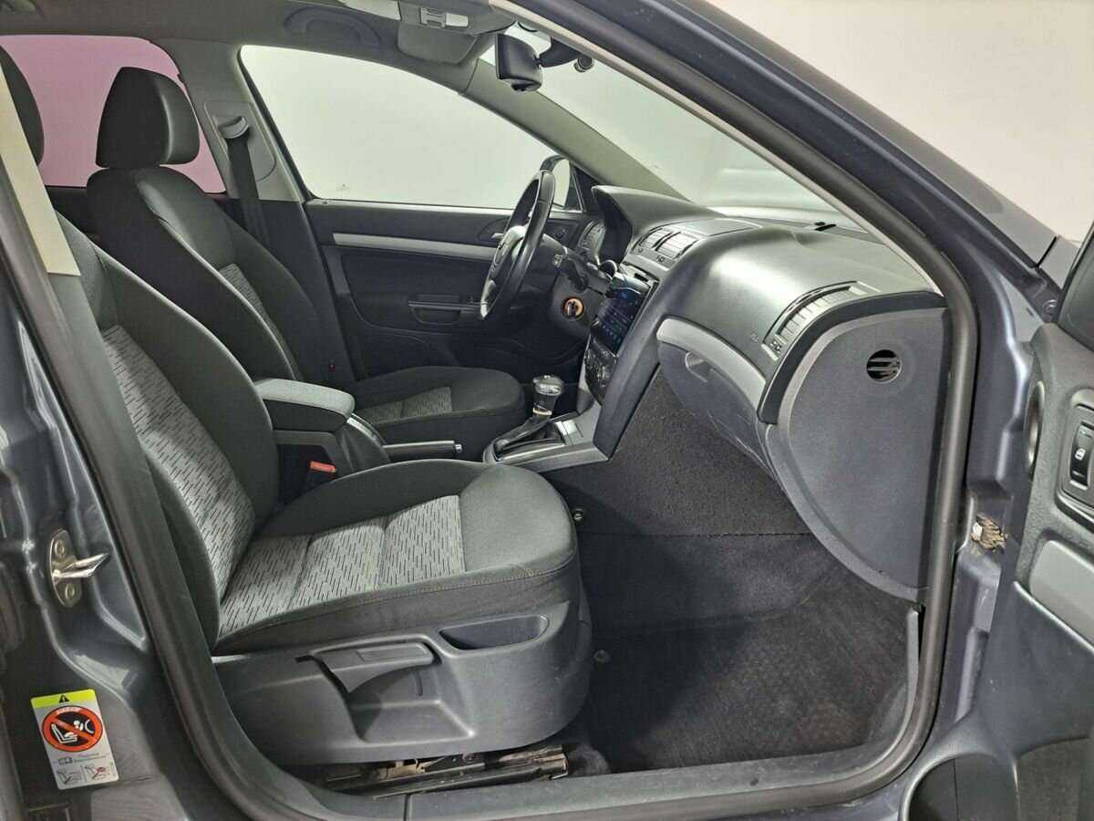 Б/У Шкода Октавия 2012 года. Фото: #6