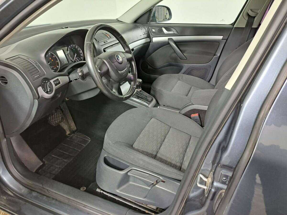 Б/У Шкода Октавия 2012 года. Фото: #11