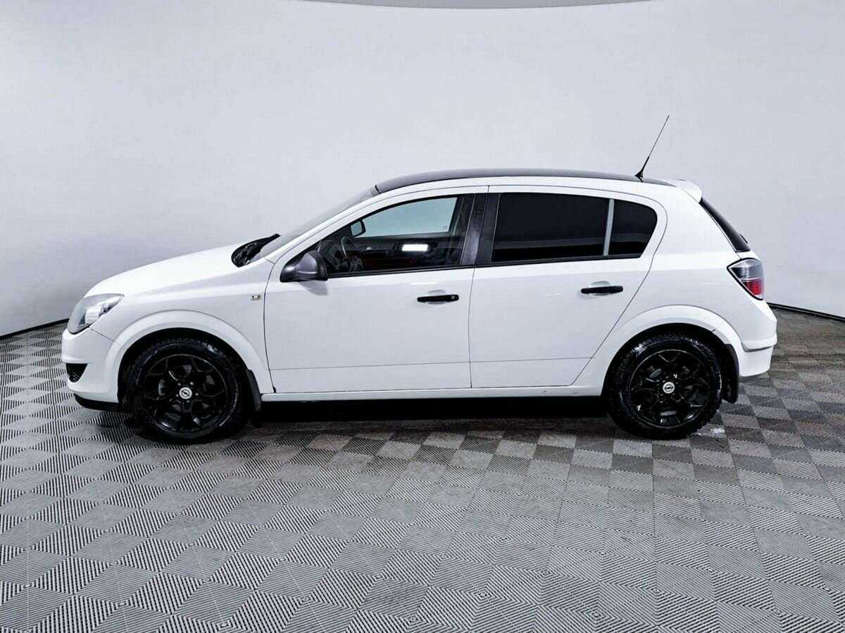 Б/У Опель Астра 2012 года. Фото: #7