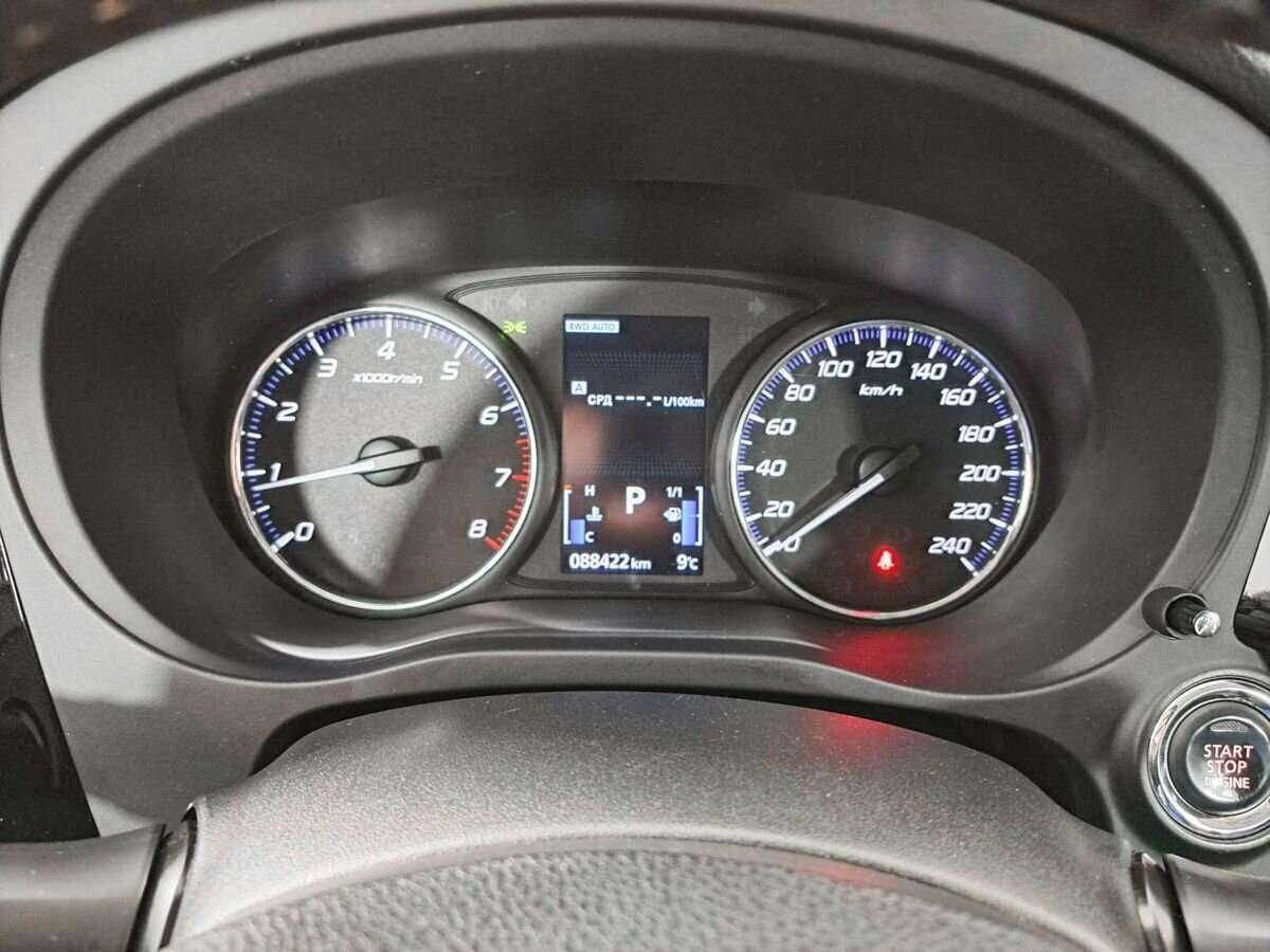 Б/У Митсубиши Оутлэндер 2017 года. Фото: #10