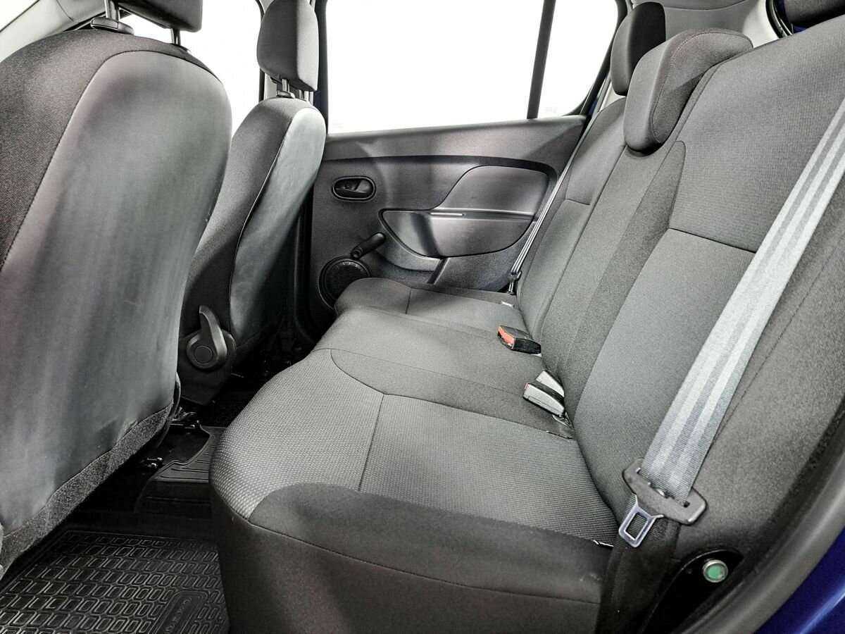 Б/У Рено Сандеро 2015 года. Фото: #9