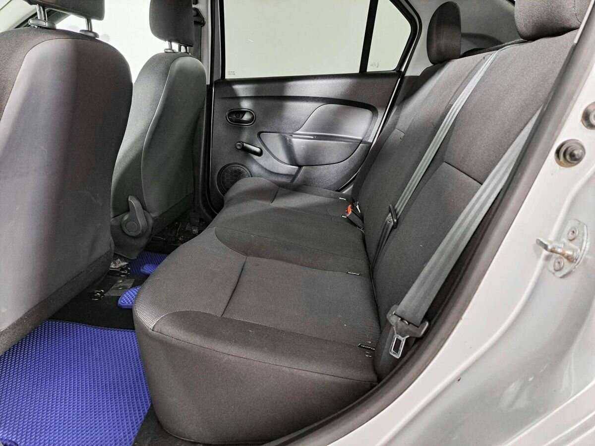 Б/У Рено Логан 2014 года. Фото: #9