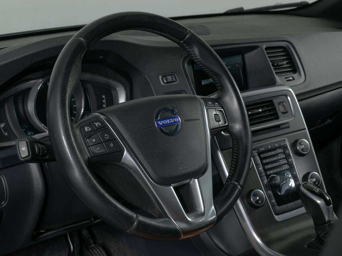 Б/У Вольво С60 2014 года. Фото: #12